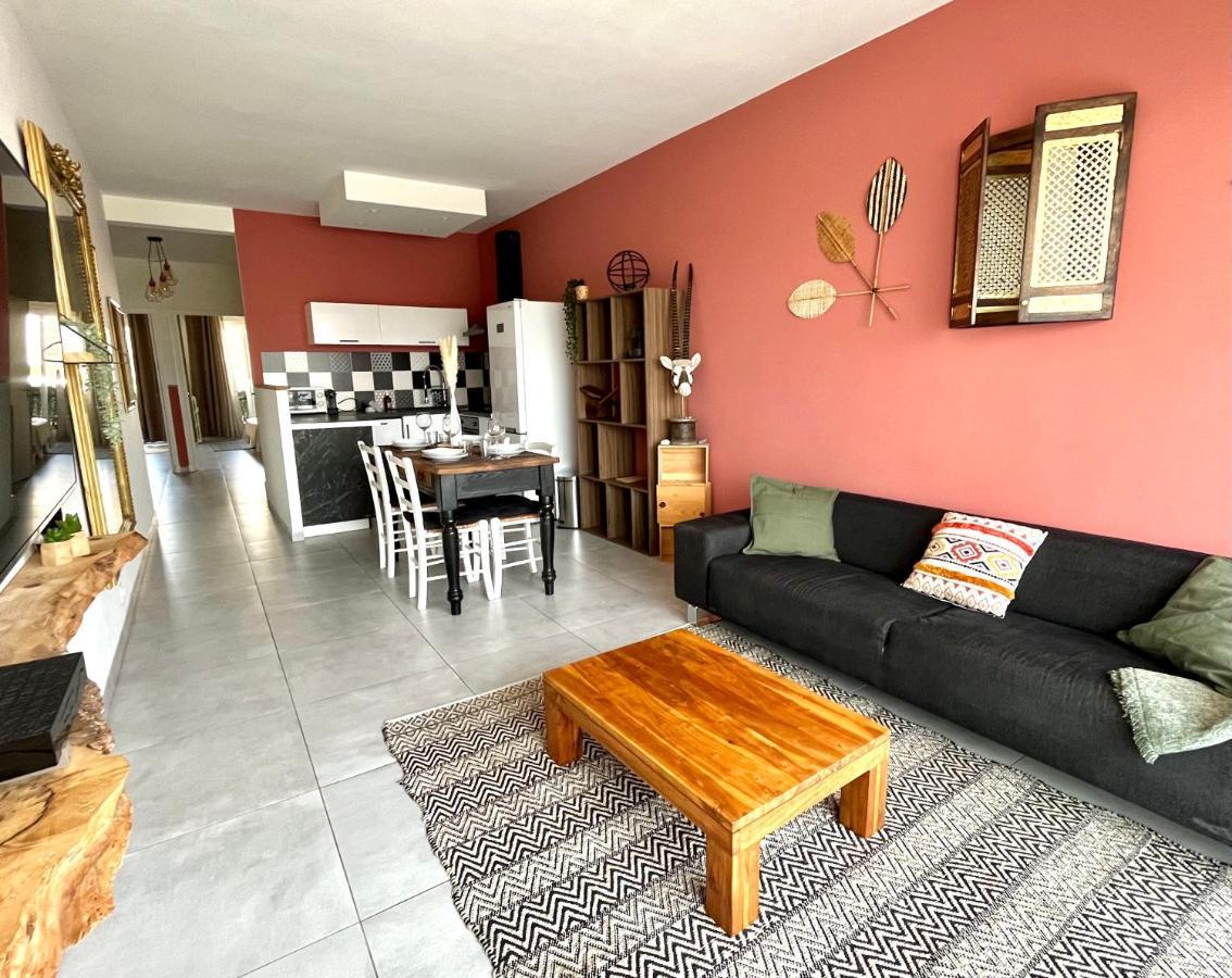 2 Bedrooms - Sea View Appartement *